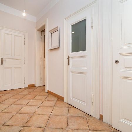 Large And Modern Apartment In The Heart Of פראג מראה חיצוני תמונה