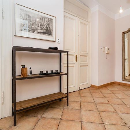Large And Modern Apartment In The Heart Of פראג מראה חיצוני תמונה