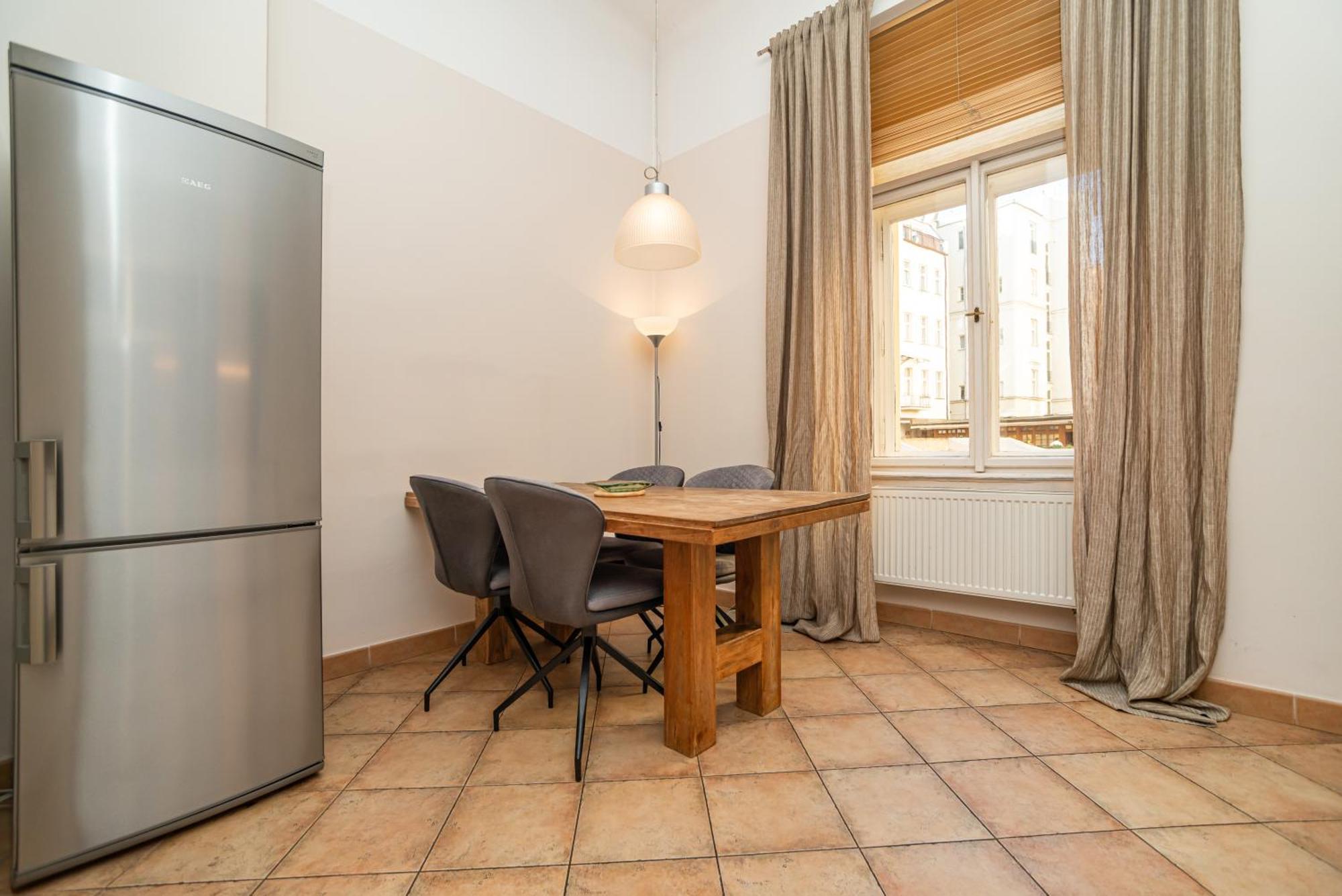 Large And Modern Apartment In The Heart Of פראג מראה חיצוני תמונה