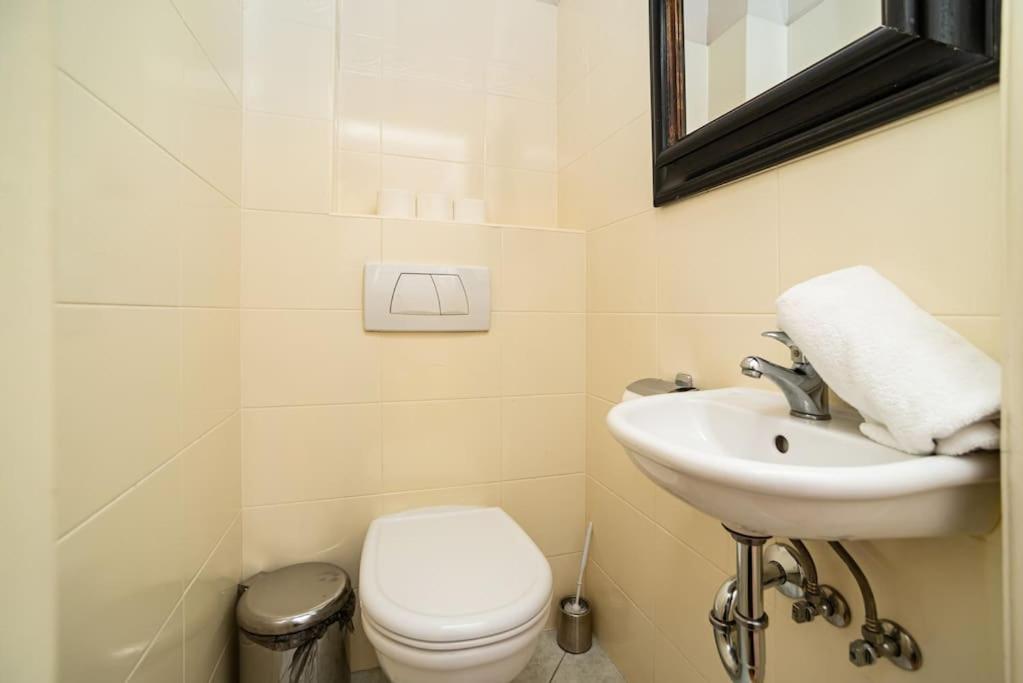 Large And Modern Apartment In The Heart Of פראג מראה חיצוני תמונה