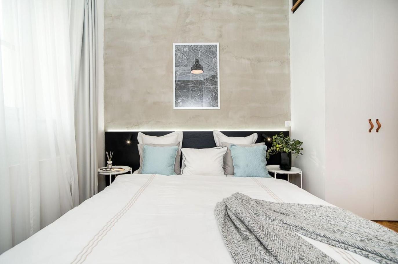 Large And Modern Apartment In The Heart Of פראג מראה חיצוני תמונה